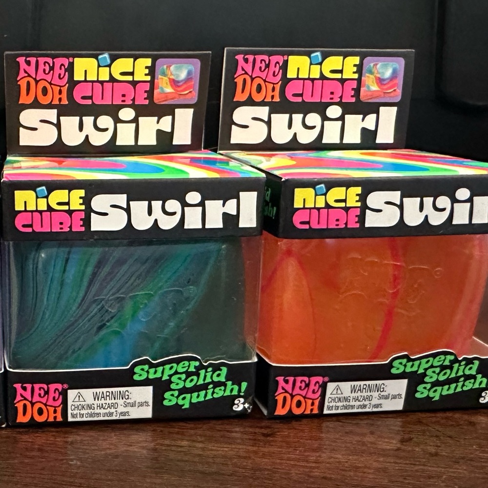 NeeDoh Nice Cube Swirl Super Solid Squish duo, Green and Orange